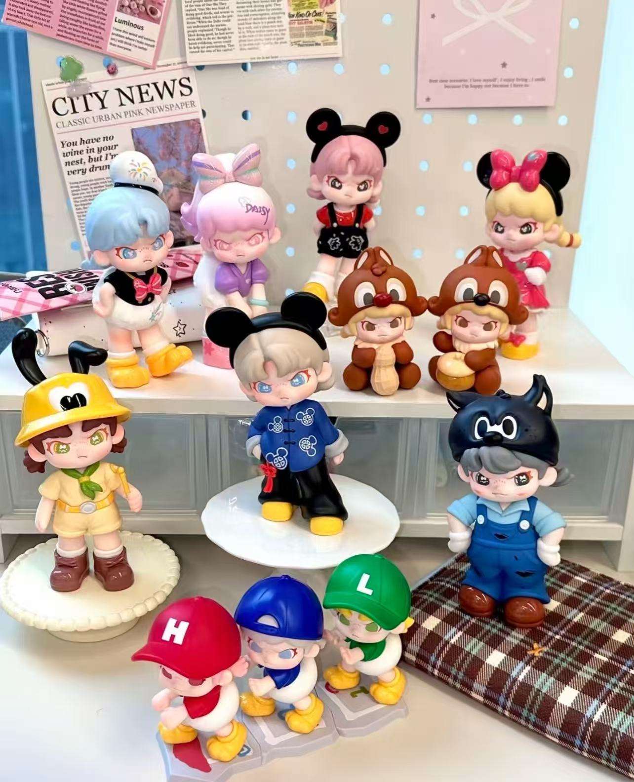 Disney Dora Loves Mickey Vinyl Blind Box